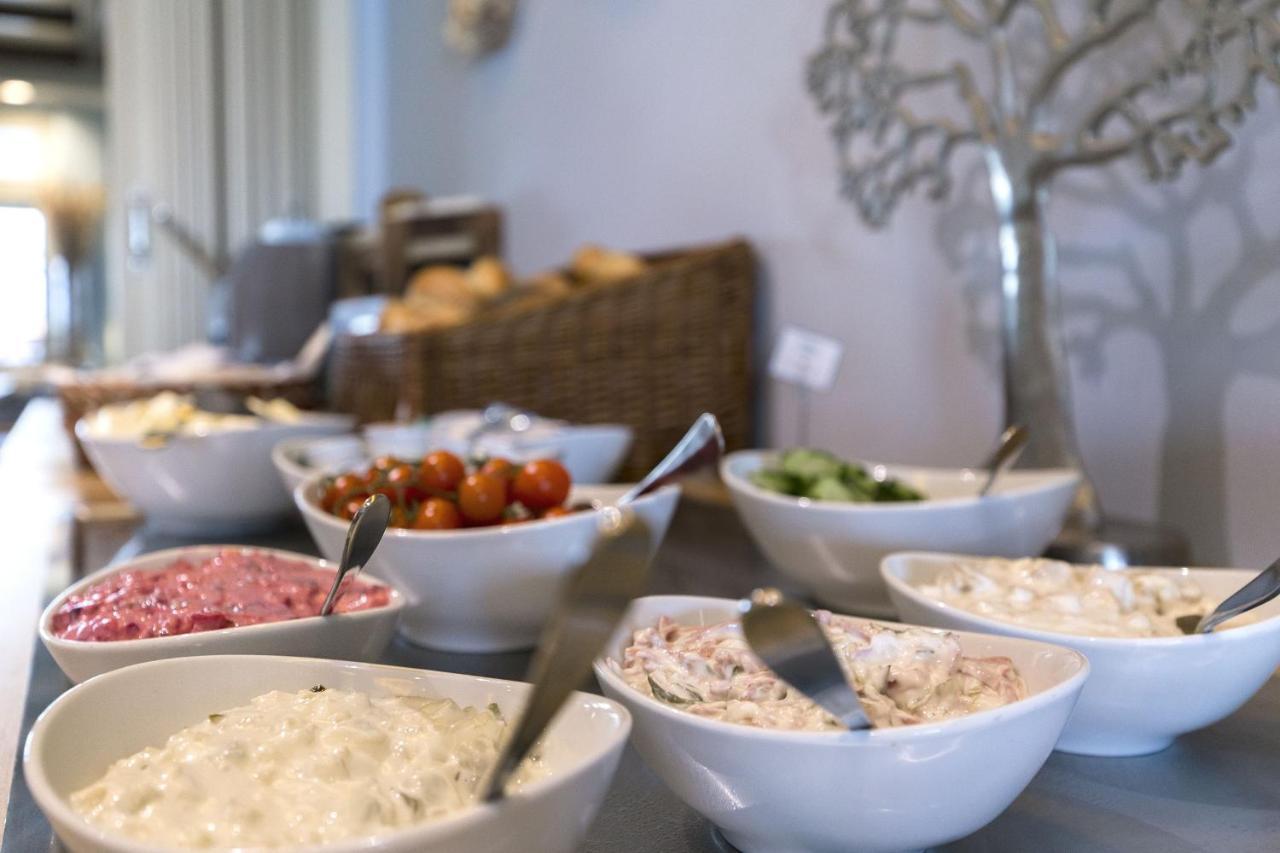Mein Strandhaus - Hotel, Restaurant & Schwimmbad Тіммендорфер-Штранд Екстер'єр фото
